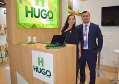 Los propietarios de Hugo Fruit, María José y Hugo Castro, exportan bananos y venden absorbentes de etileno utilizados en la exportación de bananos de Ecuador.